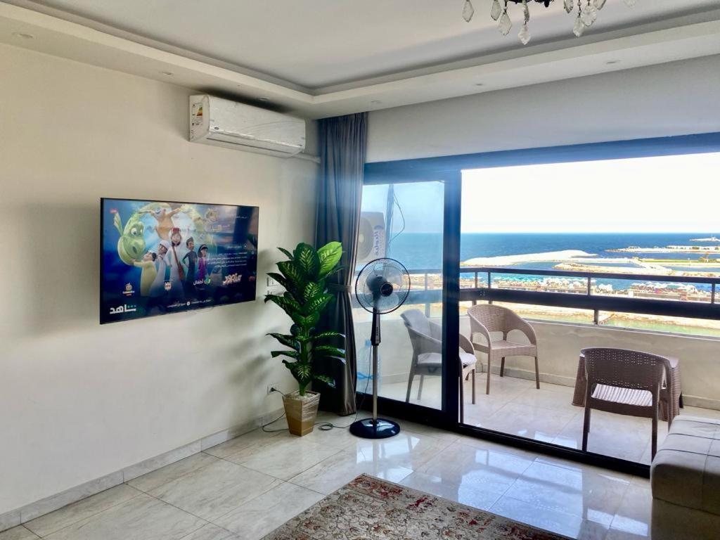 Luxury Gleem 2 Direct Sea View Apartment *