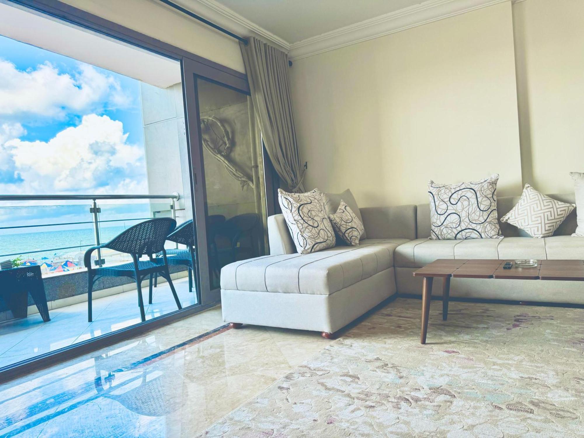 Luxury Gleem 2 Direct Sea View Apartment Alexandria