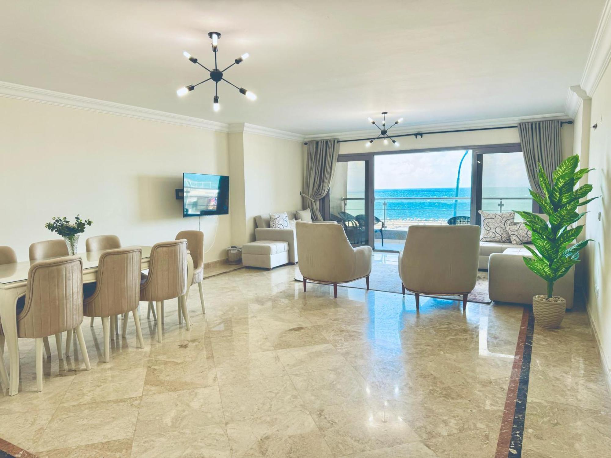 Luxury Gleem 2 Direct Sea View Apartment *
