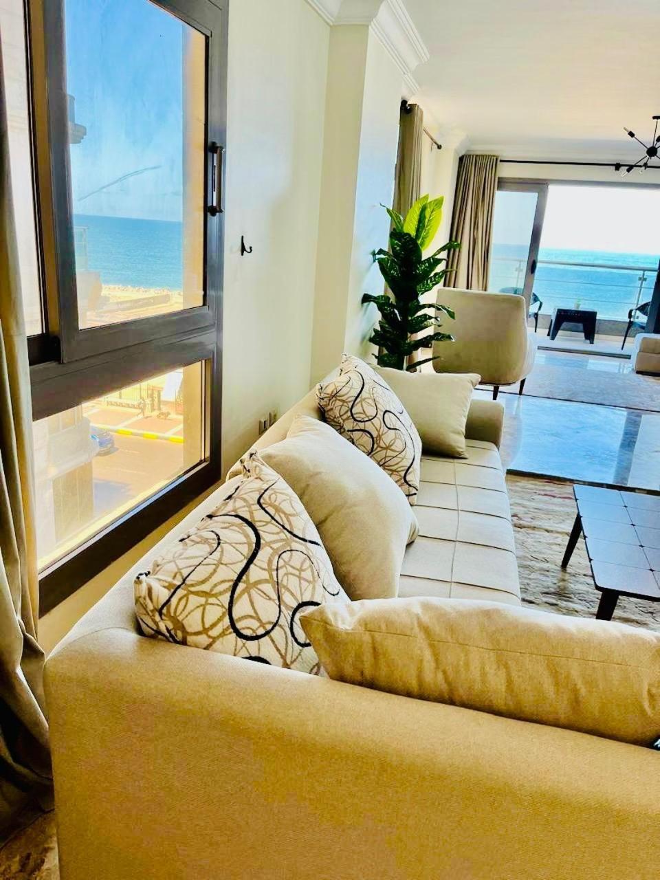 Luxury Gleem 2 Direct Sea View Apartment Alexandria