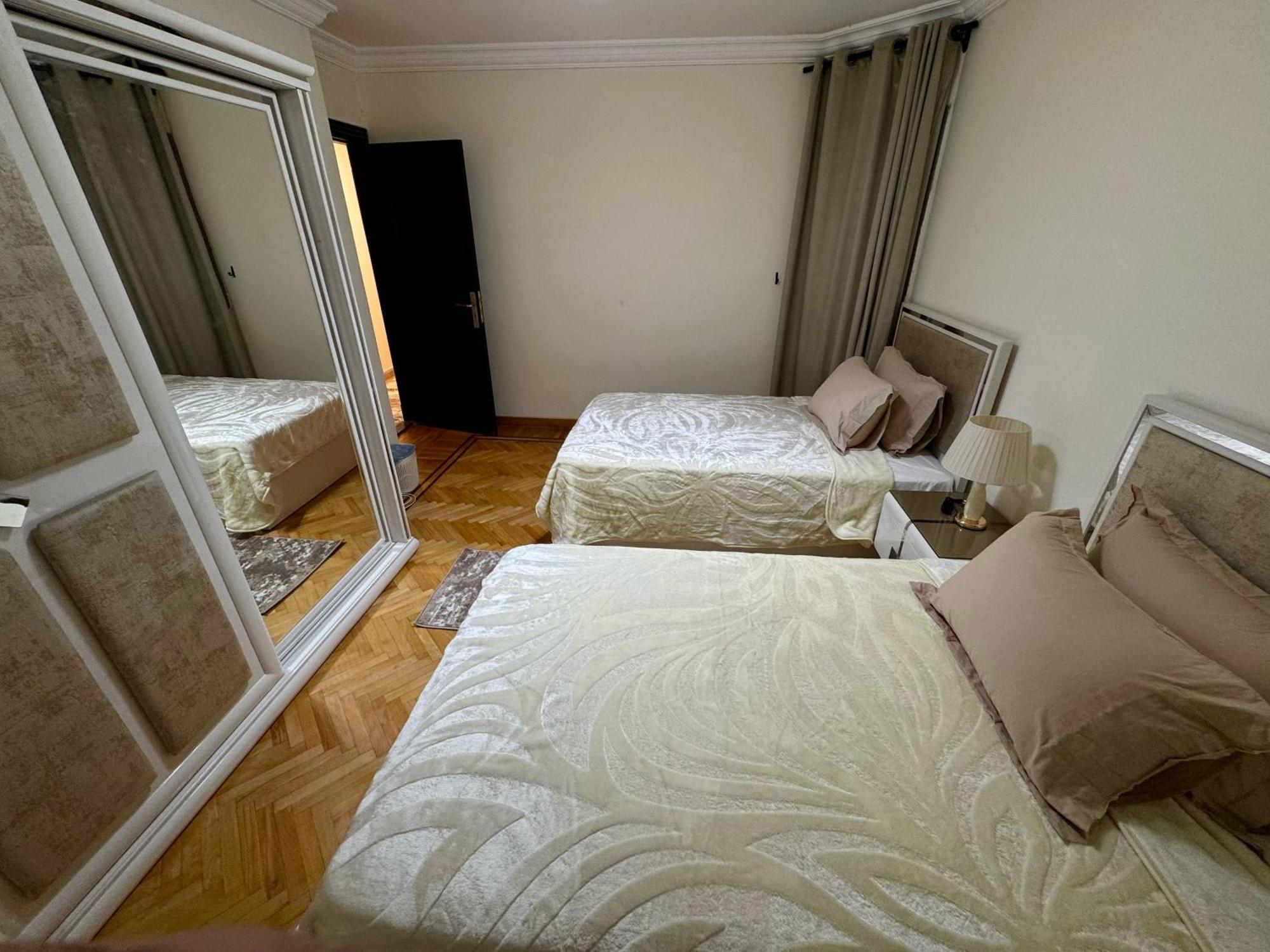 Luxury Gleem 2 Direct Sea View Apartment