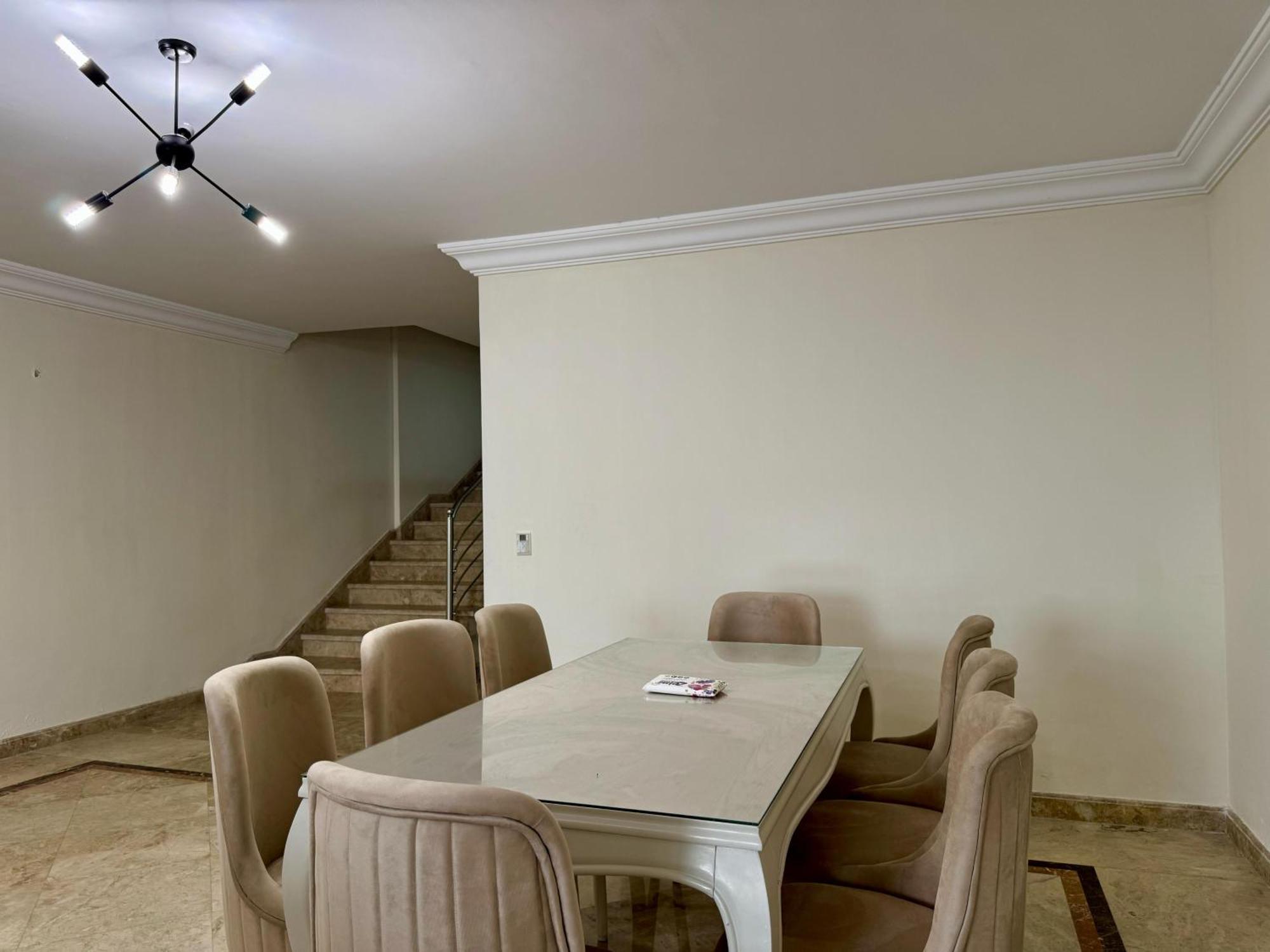 Luxury Gleem 2 Direct Sea View Apartment *