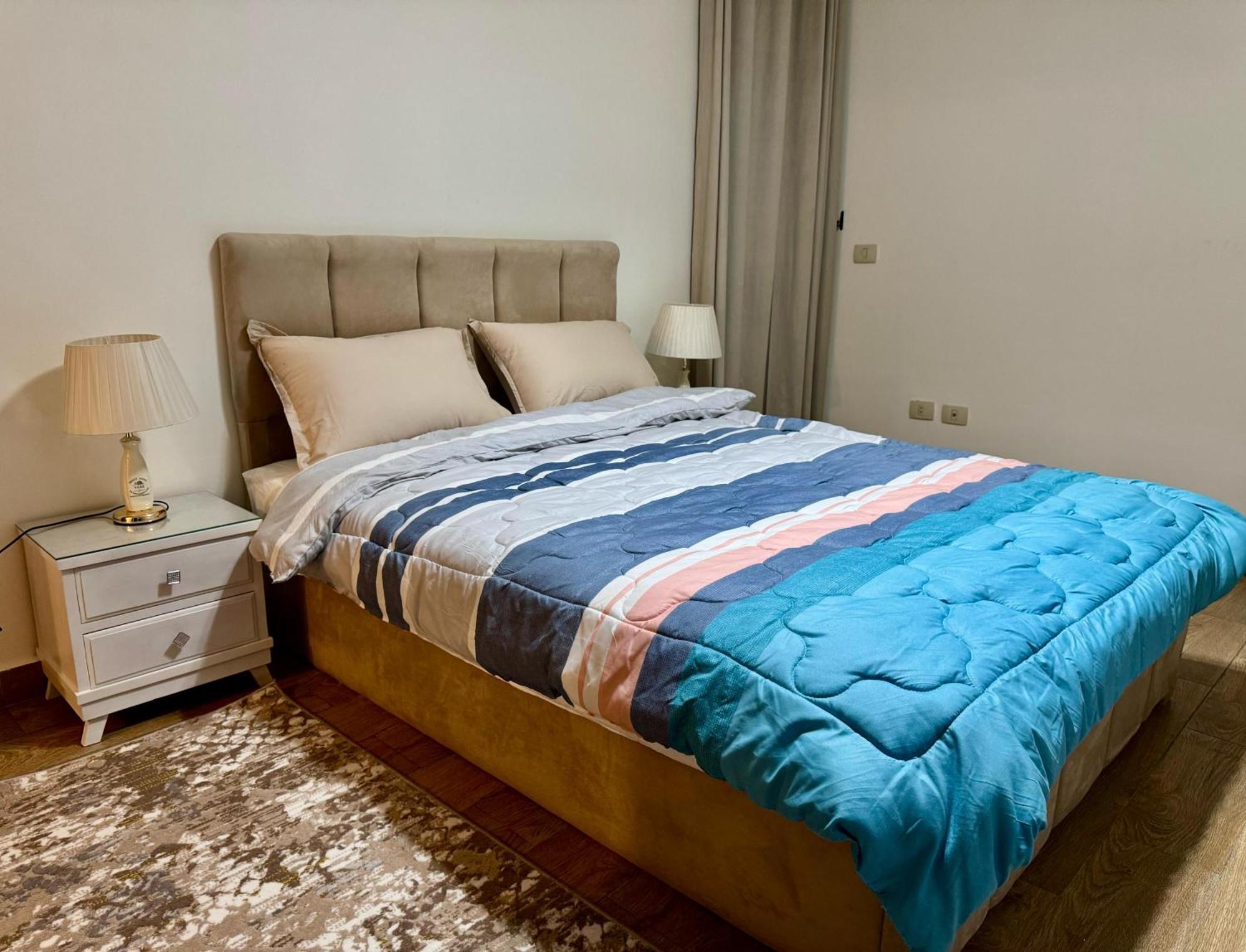 Luxury Gleem 2 Direct Sea View