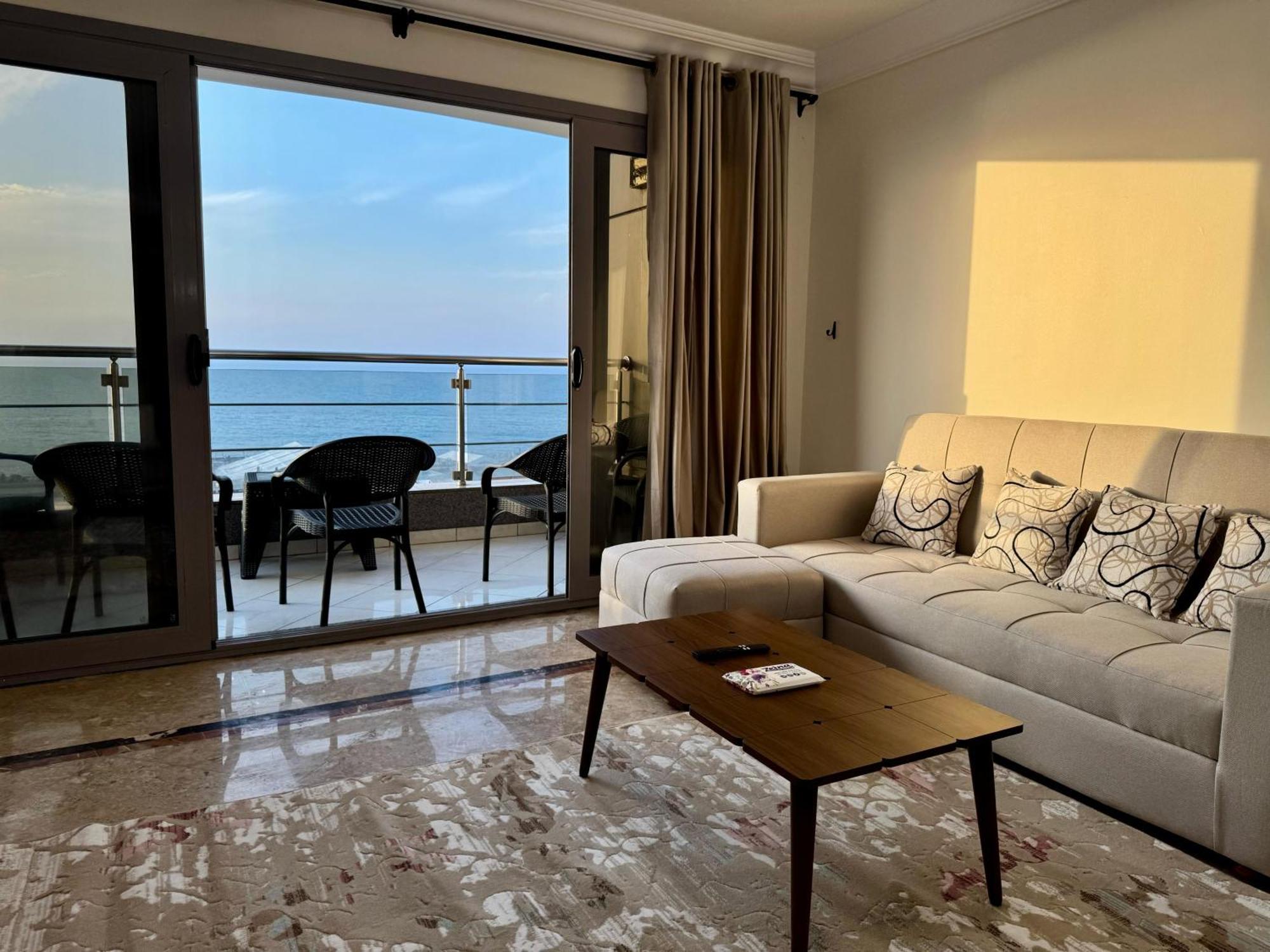 Luxury Gleem 2 Direct Sea View